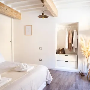 https://orange-tuscany-flat.it-tuscanyhotel.com