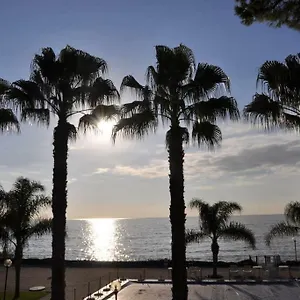 Garage, Piscina, Accesso A Mare E Pista Ciclabile Sanremo